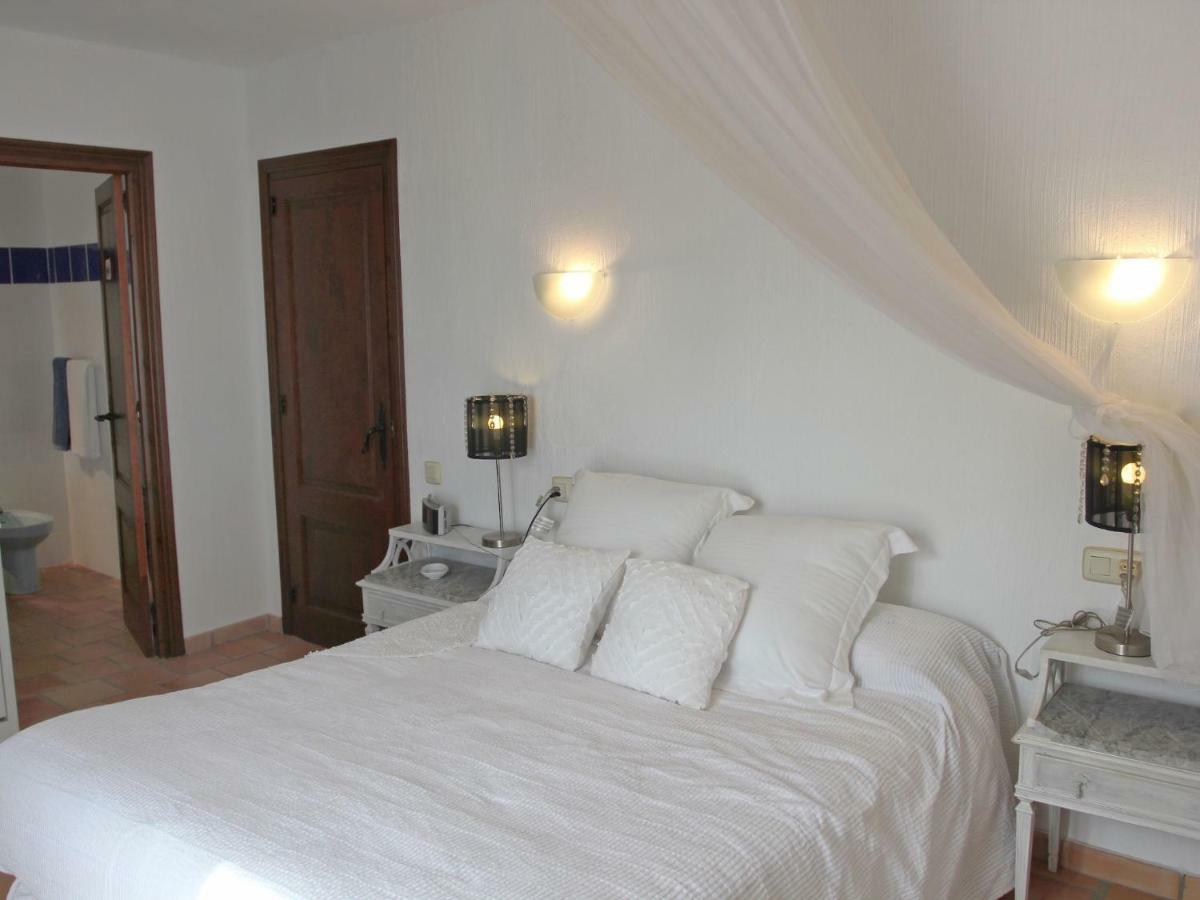 ל'אמפולה Villa Mariona By Interhome מראה חיצוני תמונה